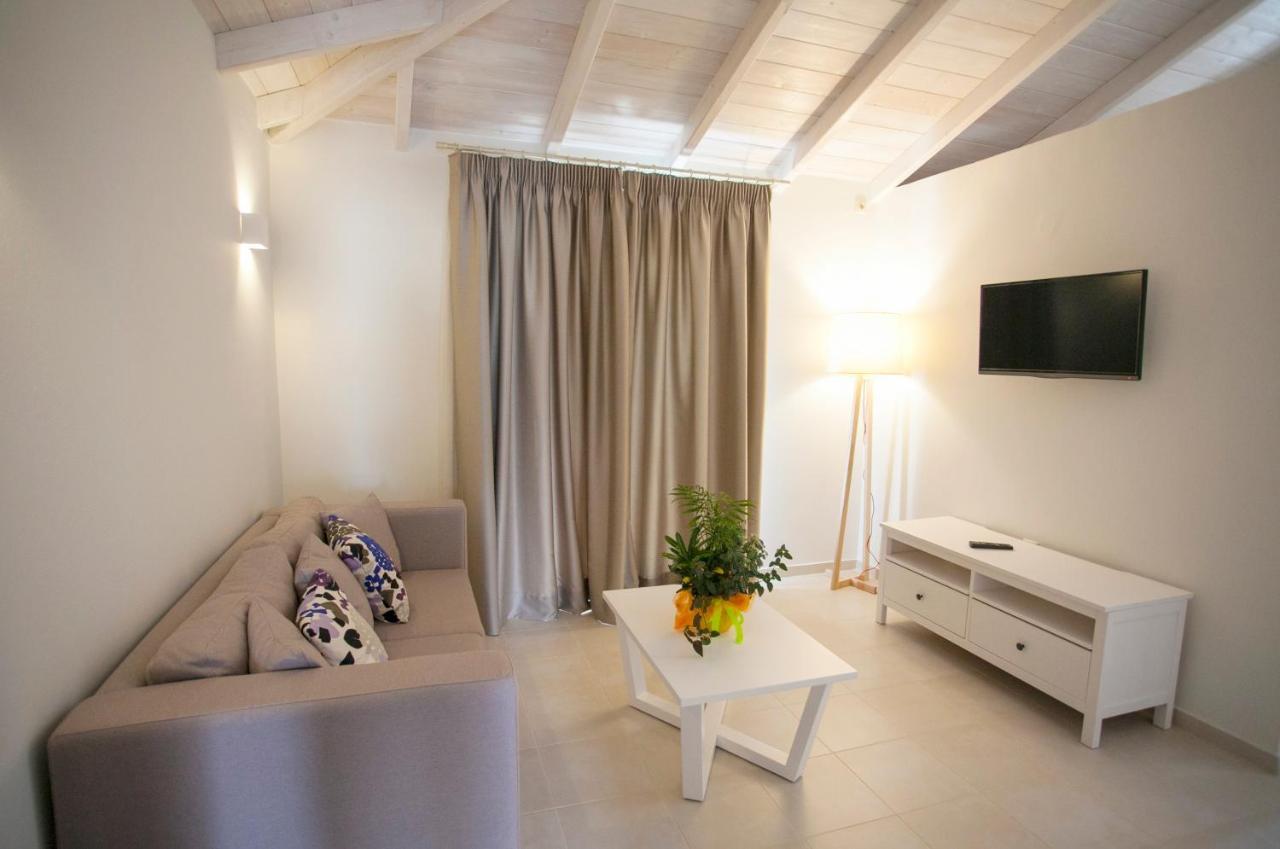 Aktaia Boutique Hotel Ammoudia Exteriör bild